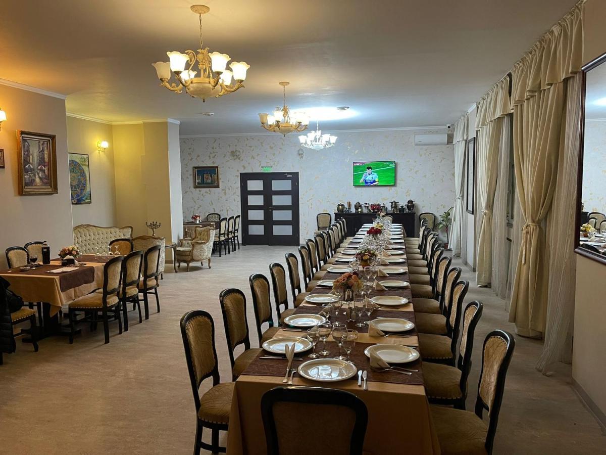 Hotel Tineretului